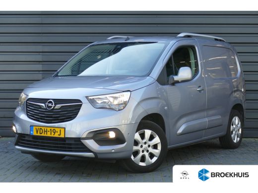 Opel Combo 1.5D 130PK L1H1 INNOVATION + / NAVI / LED / CLIMA / PDC / 16"LMV / CAMERA / TREKHAAK / BETIMMERIN...
