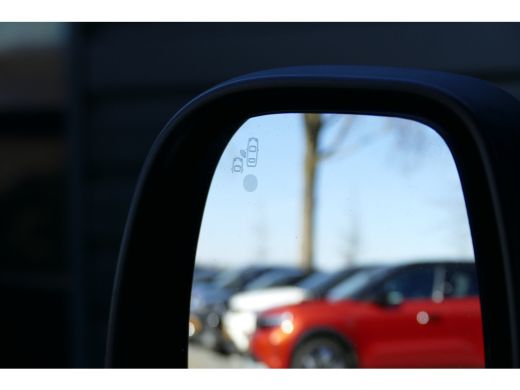 Opel Combo 1.5D 130PK L1H1 INNOVATION + / NAVI / LED / CLIMA / PDC / 16"LMV / CAMERA / TREKHAAK / BETIMMERIN... ActivLease financial lease