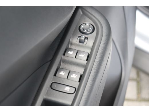 Opel Frontera ELECTRIC 44KWH 113PK EDITION AUTOMAAT / AIRCO / LED / PDC / BLUETOOTH / CRUISECONTROL / 1E EIGENA... ActivLease financial lease