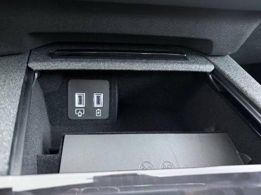 Opel Grandland GS | VAN 50.368,- VOOR 39.900,-! | ND | Draadloze telefoonlader (Inductie) | Elektronische klimaa... ActivLease financial lease