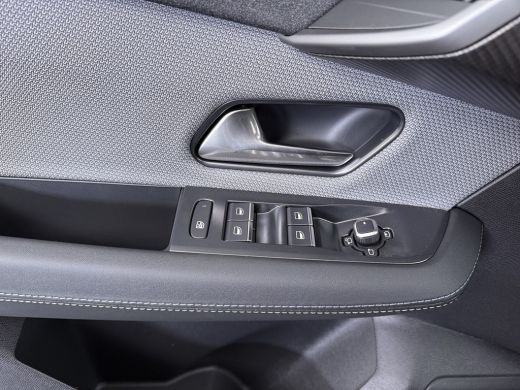 Opel Grandland GS | VAN 50.368,- VOOR 39.900,-! | ND | Draadloze telefoonlader (Inductie) | Elektronische klimaa... ActivLease financial lease