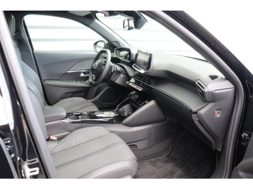 Peugeot 2008 1.2 HYBRID 136PK GT PACK AUTOMAAT / NAVI / LEDER / CLIMA / LED / PDC / 17" LMV / KEYLESS / CAMERA... ActivLease financial lease