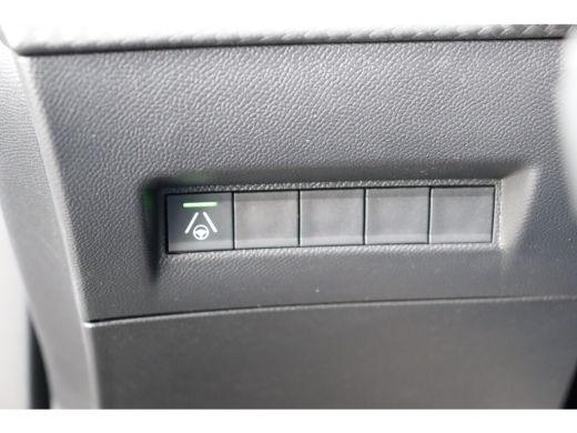 Peugeot 2008 1.2 HYBRID 136PK GT PACK AUTOMAAT / NAVI / LEDER / CLIMA / LED / PDC / 17" LMV / KEYLESS / CAMERA... ActivLease financial lease