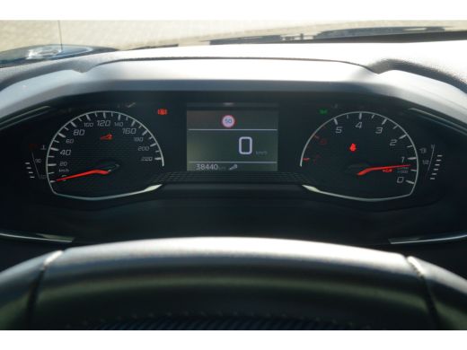 Peugeot 208 1.2 100PK Allure | Navigatie | Parkeersensoren | DAB | Apple Carplay / Android Auto | | Lichtmeta... ActivLease financial lease