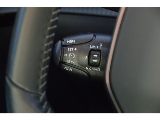 Peugeot 208 1.2 100PK Allure | Navigatie | Parkeersensoren | DAB | Apple Carplay / Android Auto | | Lichtmeta... ActivLease financial lease