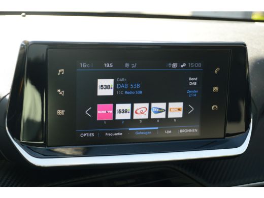 Peugeot 208 1.2 100PK Allure | Navigatie | Parkeersensoren | DAB | Apple Carplay / Android Auto | | Lichtmeta... ActivLease financial lease