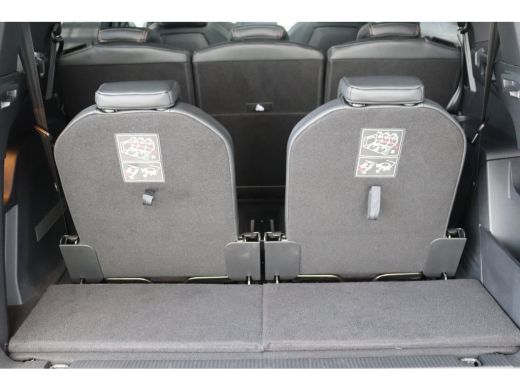 Peugeot 5008 1.2 HYBRID 136PK GT PACK AUTOMAAT / NAVI / CLIMA / PDC / 19" LMV / CAMERA / KEYLESS / PANO. DAK /... ActivLease financial lease