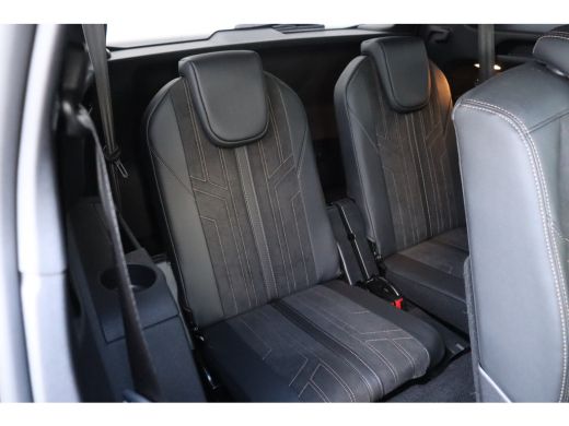 Peugeot 5008 1.2 HYBRID 136PK GT PACK AUTOMAAT / NAVI / CLIMA / PDC / 19" LMV / CAMERA / KEYLESS / PANO. DAK /... ActivLease financial lease