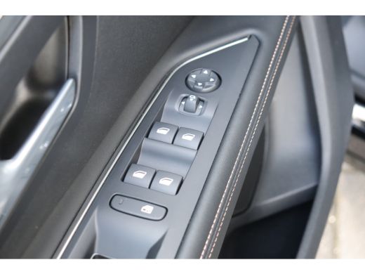 Peugeot 5008 1.2 HYBRID 136PK GT PACK AUTOMAAT / NAVI / CLIMA / PDC / 19" LMV / CAMERA / KEYLESS / PANO. DAK /... ActivLease financial lease