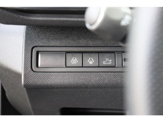 Peugeot 5008 1.2 HYBRID 136PK GT PACK AUTOMAAT / NAVI / CLIMA / PDC / 19" LMV / CAMERA / KEYLESS / PANO. DAK /... ActivLease financial lease