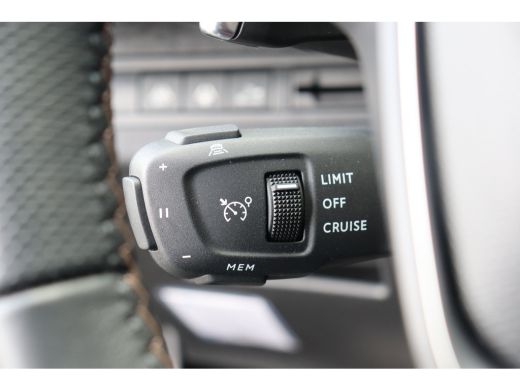 Peugeot 5008 1.2 HYBRID 136PK GT PACK AUTOMAAT / NAVI / CLIMA / PDC / 19" LMV / CAMERA / KEYLESS / PANO. DAK /... ActivLease financial lease