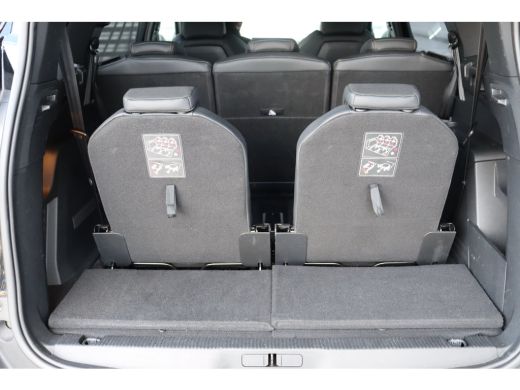 Peugeot 5008 1.2 PURETECH 130PK 7-ZITS GT PACK AUTOMAAT / NAVI / CLIMA / PDC / 19" LMV / CAMERA / KEYLESS / FU... ActivLease financial lease