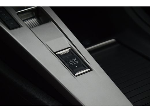 Peugeot e-308 Style | 8 jaar fabrieksgarantie of 160.000 kilometer op het accupakket | Autonomous Emergency Bra... ActivLease financial lease