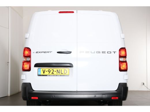 Peugeot e-Expert EV L2 75 kWh | Navi | Airco | Cruise | Betimmering | Camera | Parkeersensoren V+A | Dodehoeksenso... ActivLease financial lease