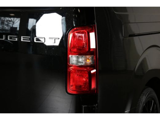 Peugeot e-Expert L3 STX Standaard - Electric | 2 zitplaatsen rechtsvoor | ECall: Peugeot Connect SOS & Assistance ... ActivLease financial lease