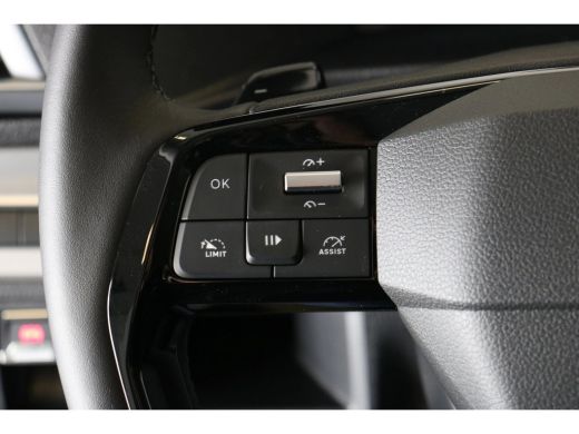 Peugeot e-Expert L3 STX Standaard - Electric | 2 zitplaatsen rechtsvoor | ECall: Peugeot Connect SOS & Assistance ... ActivLease financial lease