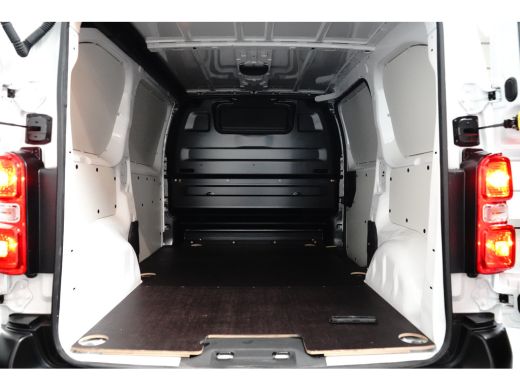 Peugeot Expert L2H1 180pk Automaat NAVI | PDC | CAMERA ActivLease financial lease