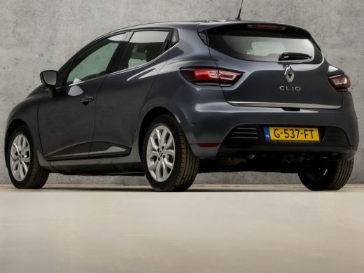 Renault Clio 0.9 TCe Intens Sport (NAVIGATIE, CLIMATE, LEDER/ALCANTARA, CAMERA, SPORTSTOELEN, LED KOPLAMPEN, C... ActivLease financial lease