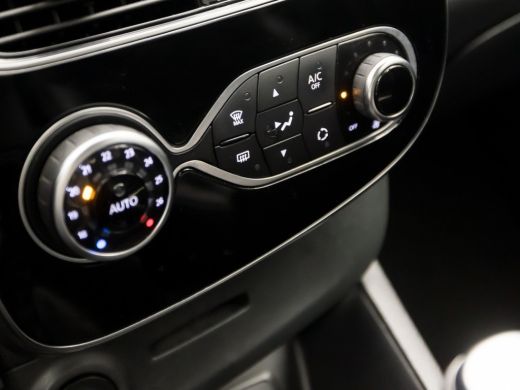 Renault Clio 0.9 TCe Intens Sport (NAVIGATIE, CLIMATE, LEDER/ALCANTARA, CAMERA, SPORTSTOELEN, LED KOPLAMPEN, C... ActivLease financial lease