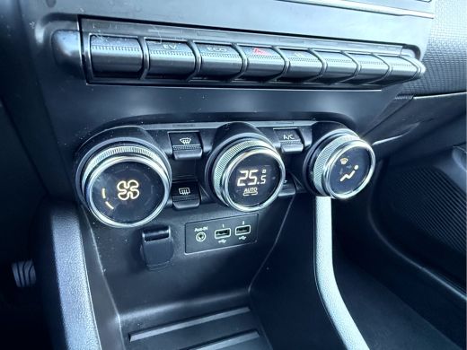 Renault Clio 1.6 E-Tech Hybrid 145 Equilibre Navi, Led, App Connect ActivLease financial lease