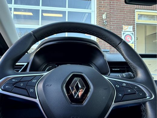 Renault Clio 1.6 E-Tech Hybrid 145 Equilibre Navi, Led, App Connect ActivLease financial lease