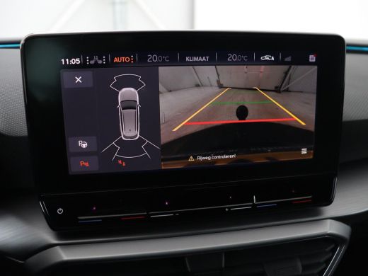 Seat Leon 1.5 eTSI FR Launch Edition | Stoelverwarming | Trekhaak | Adaptive cruise | Camera | Carplay | Sf... ActivLease financial lease