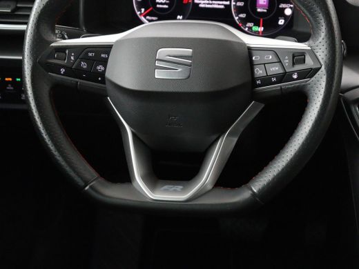 Seat Leon 1.5 eTSI FR Launch Edition | Stoelverwarming | Trekhaak | Adaptive cruise | Camera | Carplay | Sf... ActivLease financial lease
