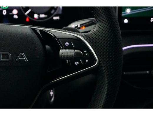 Skoda Kodiaq 1.5 TSI mHEV 110kW Selection 7 persoons | Achteruitrijcamera | Lichtmetalen velgen 18" | Matrix L... ActivLease financial lease