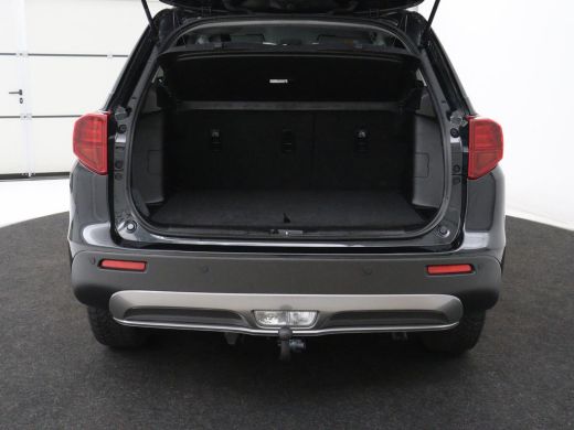 Suzuki Vitara 1.5 Hybrid Style | Trekhaak | Stoelverwarming | Adaptive cruise | Camera | Carplay | Leder/Alcant... ActivLease financial lease