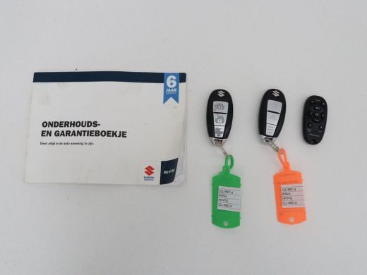 Suzuki Vitara 1.5 Hybrid Style | Trekhaak | Stoelverwarming | Adaptive cruise | Camera | Carplay | Leder/Alcant... ActivLease financial lease