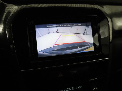 Suzuki Vitara 1.5 Hybrid Style | Trekhaak | Stoelverwarming | Adaptive cruise | Camera | Carplay | Leder/Alcant... ActivLease financial lease