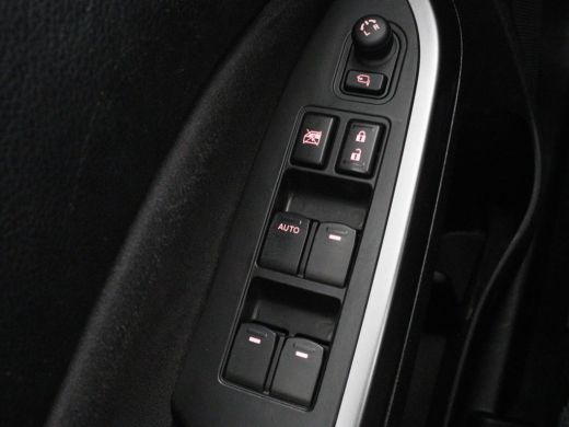 Suzuki Vitara 1.5 Hybrid Style | Trekhaak | Stoelverwarming | Adaptive cruise | Camera | Carplay | Leder/Alcant... ActivLease financial lease