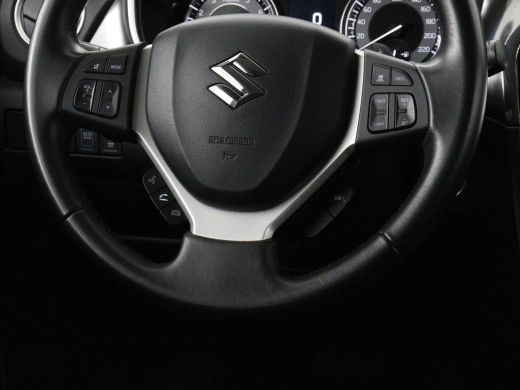 Suzuki Vitara 1.5 Hybrid Style | Trekhaak | Stoelverwarming | Adaptive cruise | Camera | Carplay | Leder/Alcant... ActivLease financial lease