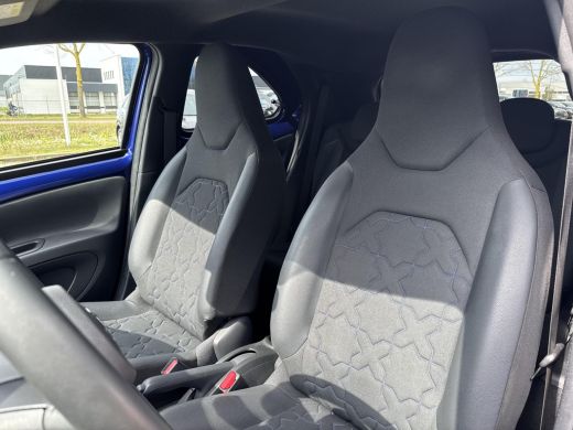 Toyota Aygo 1.0 VVT-i S-CVT Envy tot 10 jr Fabrieksgarantie | Navigatie | Achteruitrijcamera | Trekhaak ActivLease financial lease