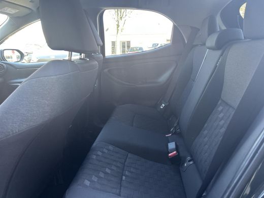 Toyota Yaris 1.5 Hybrid 115 Dynamic ActivLease financial lease