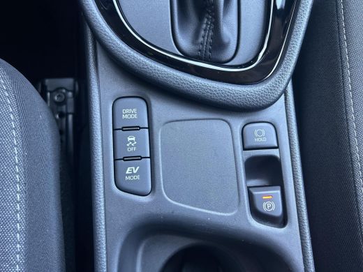 Toyota Yaris 1.5 Hybrid 115 Dynamic ActivLease financial lease