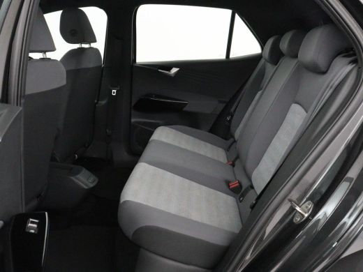Volkswagen ID.3 Life 58 kWh | SOH 90% | 1e eigenaar | Stoelverwarming | Adaptive cruise | Carplay | Navigatie | P... ActivLease financial lease