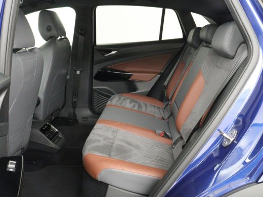 Volkswagen ID.4 First 77 kWh | SOH 90% | Stoelverwarming | Adaptive cruise | 20'' | Half leder | Carplay | Naviga... ActivLease financial lease