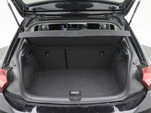 Volkswagen Polo 1.0 TSi Life | Adaptive Cruise | Privacy Glass | DAB | Parkeersensoren | 16 Inch | 87.234 Km!! ActivLease financial lease