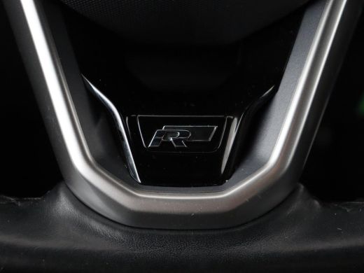 Volkswagen T-Cross 1.0 TSI Style Business R | Stoelverwarming | Camera | Adaptive cruise | Virtual Cockpit | Climate... ActivLease financial lease