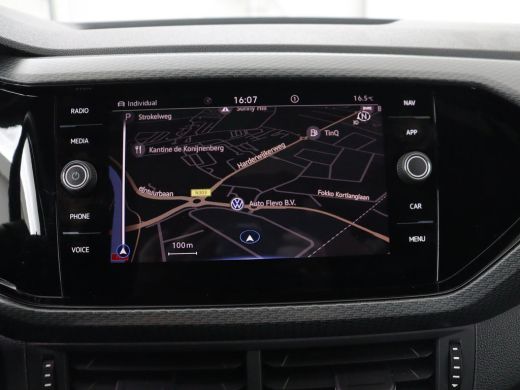 Volkswagen T-Cross 1.0 TSI Style Business R | Stoelverwarming | Camera | Adaptive cruise | Virtual Cockpit | Climate... ActivLease financial lease