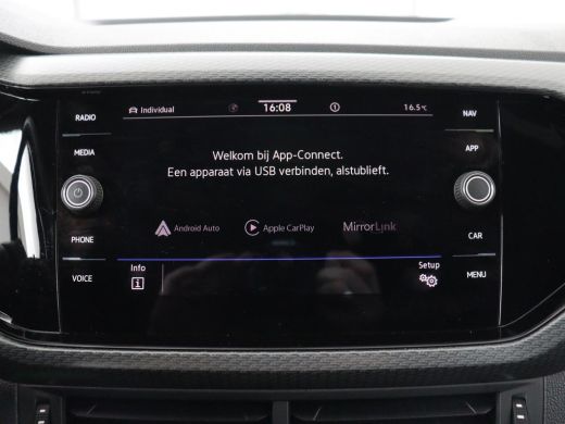 Volkswagen T-Cross 1.0 TSI Style Business R | Stoelverwarming | Camera | Adaptive cruise | Virtual Cockpit | Climate... ActivLease financial lease