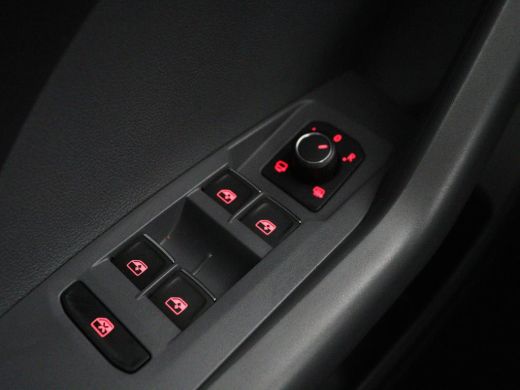 Volkswagen T-Cross 1.0 TSI Style Business R | Stoelverwarming | Camera | Adaptive cruise | Virtual Cockpit | Climate... ActivLease financial lease