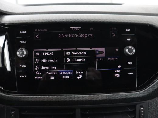 Volkswagen T-Cross 1.0 TSI Style Business R | Stoelverwarming | Camera | Adaptive cruise | Virtual Cockpit | Climate... ActivLease financial lease