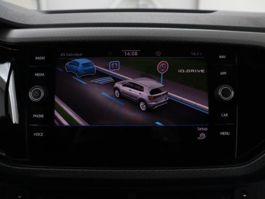 Volkswagen T-Cross 1.0 TSI Style Business R | Stoelverwarming | Camera | Adaptive cruise | Virtual Cockpit | Climate... ActivLease financial lease