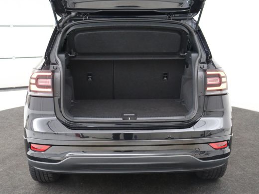 Volkswagen T-Cross 1.0 TSI Style Business R | Stoelverwarming | Camera | Adaptive cruise | Virtual Cockpit | Climate... ActivLease financial lease