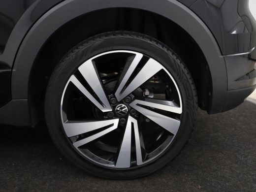 Volkswagen T-Cross 1.0 TSI Style Business R | Stoelverwarming | Camera | Adaptive cruise | Virtual Cockpit | Climate... ActivLease financial lease
