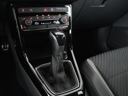 Volkswagen T-Cross 1.0 TSI Style Business R | Stoelverwarming | Camera | Adaptive cruise | Virtual Cockpit | Climate... ActivLease financial lease