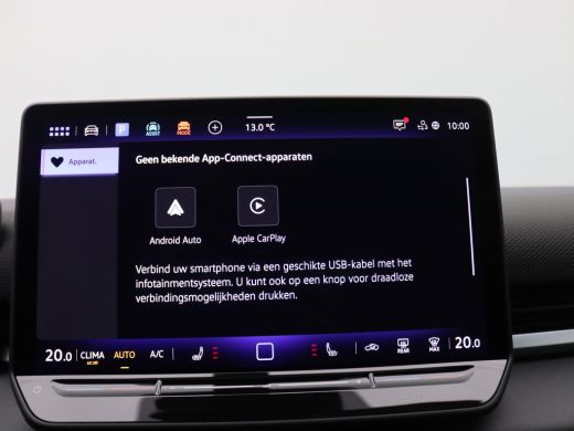 Volkswagen T-Roc 1.5 eTsi R-Line First Edition 150PK DSG Pano-Schuifdak, Trekhaak, Black Style, 20" LM Velgen, Key... ActivLease financial lease