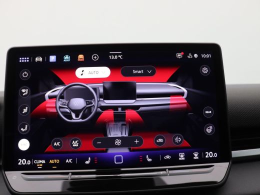 Volkswagen T-Roc 1.5 eTsi R-Line First Edition 150PK DSG Pano-Schuifdak, Trekhaak, Black Style, 20" LM Velgen, Key... ActivLease financial lease